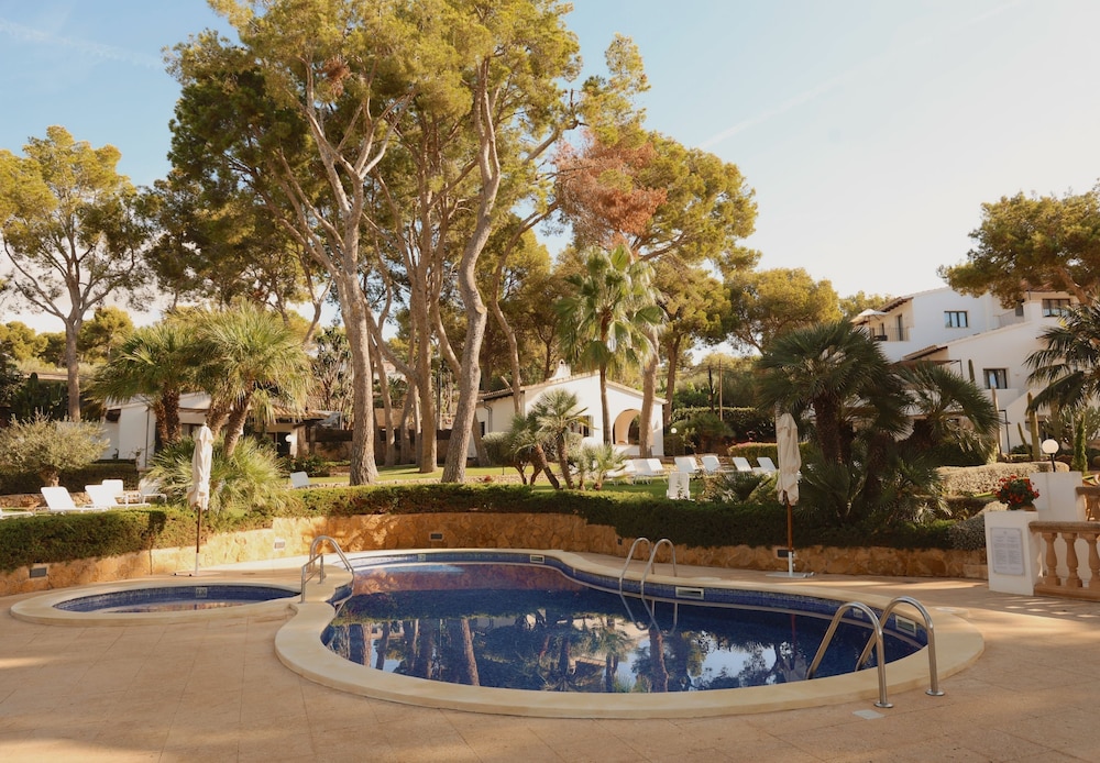 Hotel Bendinat — Swimming pool in Portals Nous, Balearic Islands