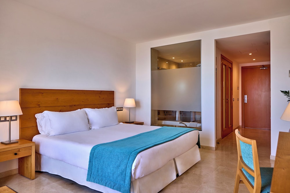 Hotel Bendinat — Hotel rooms in Portals Nous, Balearic Islands