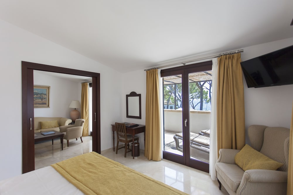 Hotel Bendinat — Hotel rooms in Portals Nous, Balearic Islands