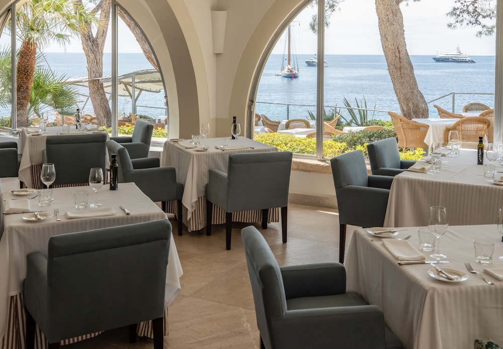 Hotel Bendinat — Restaurant & bars in Portals Nous, Balearic Islands