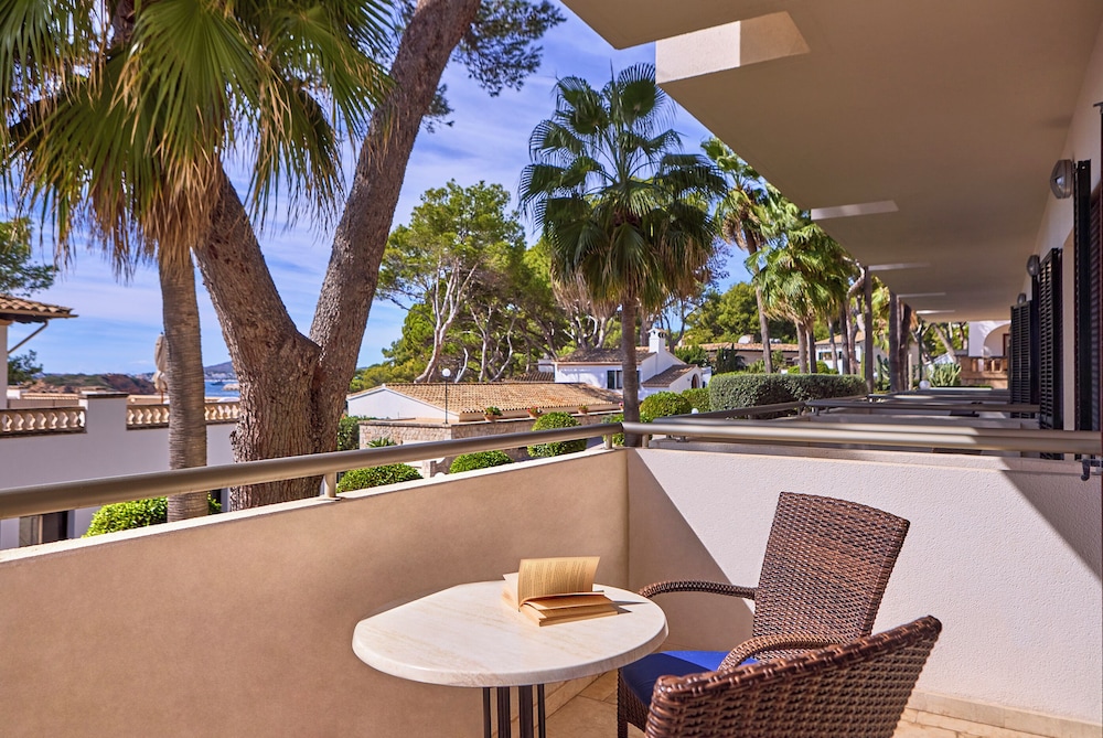 Hotel Bendinat — Hotel rooms in Portals Nous, Balearic Islands