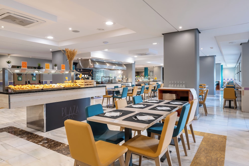 Climia Benidorm Plaza 4* Hotel — Restaurant & bars in Benidorm, Valencian Community