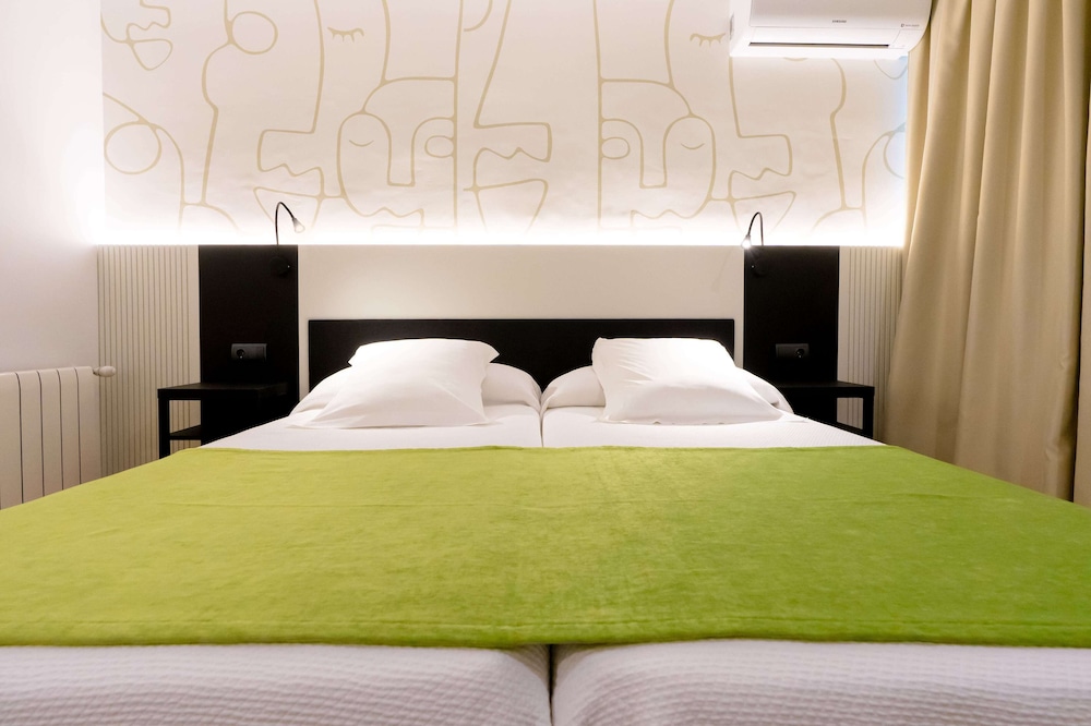 Climia Benidorm Plaza 4* Hotel — Hotel rooms in Benidorm, Valencian Community