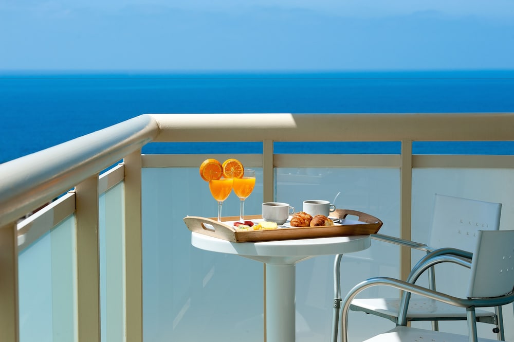 Climia Benidorm Plaza 4* Hotel — Hotel rooms in Benidorm, Valencian Community