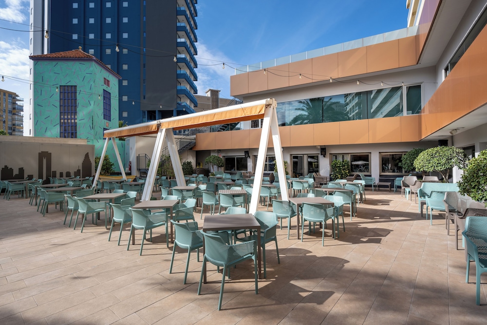Climia Benidorm Plaza 4* Hotel — Restaurant & bars in Benidorm, Valencian Community