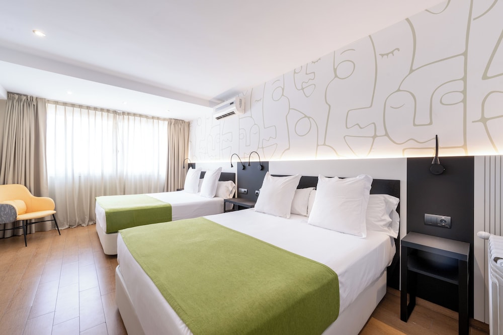 Climia Benidorm Plaza 4* Hotel — Hotel rooms in Benidorm, Valencian Community