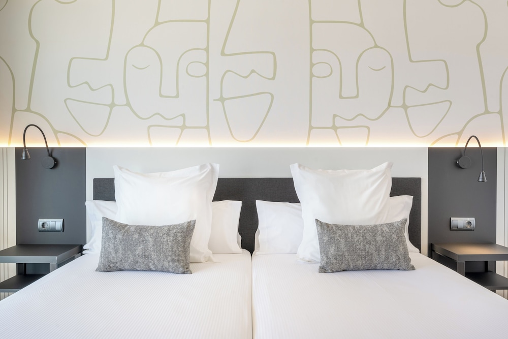 Climia Benidorm Plaza 4* Hotel — Hotel rooms in Benidorm, Valencian Community