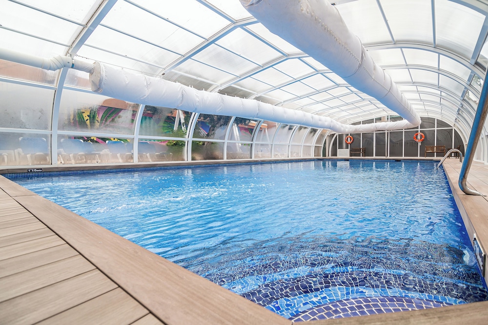 Climia Benidorm Plaza 4* Hotel — Swimming pool in Benidorm, Valencian Community