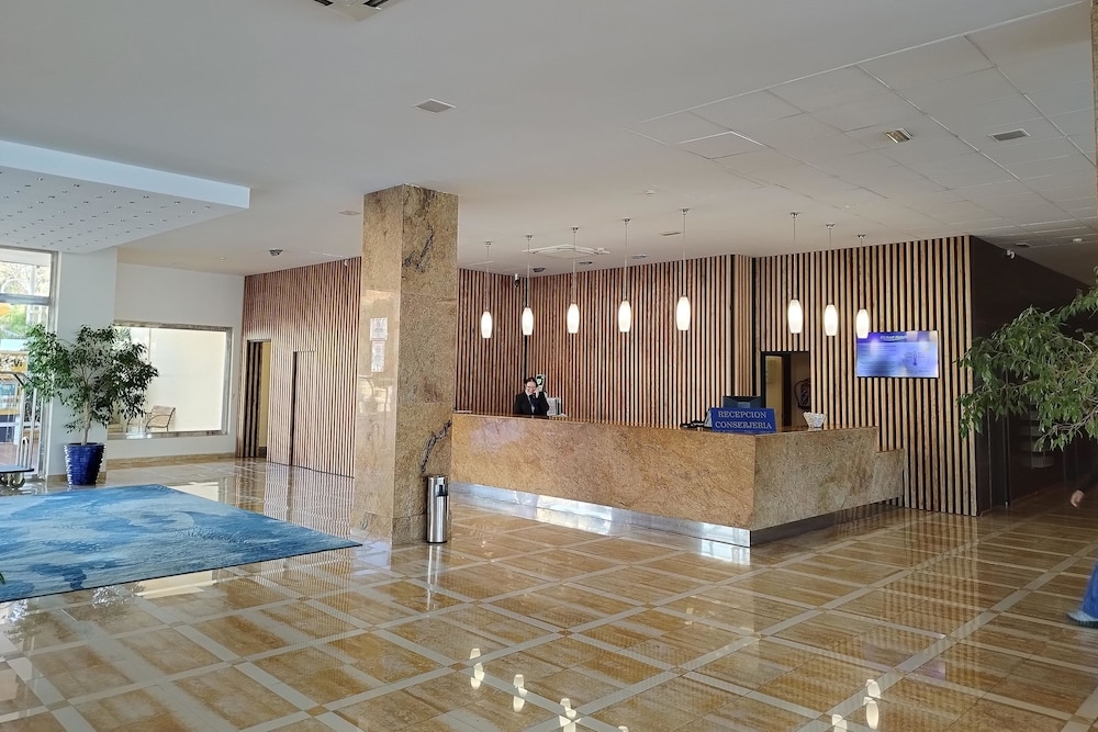 Hotel Best Benalmádena — Hotel building in Benalmadena, Andalusia