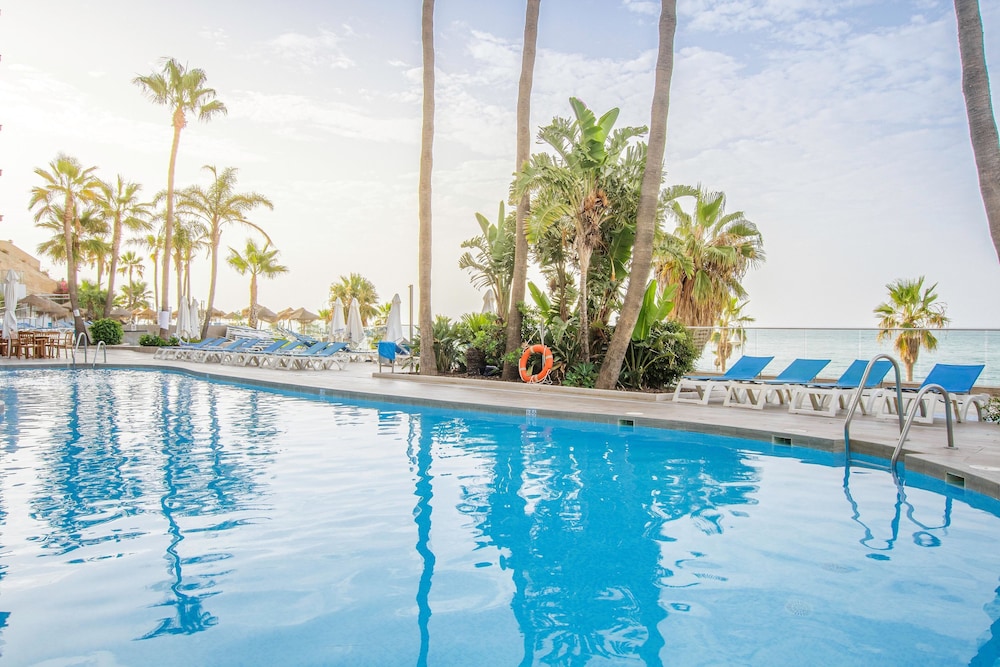 Hotel Best Benalmádena — Swimming pool in Benalmadena, Andalusia