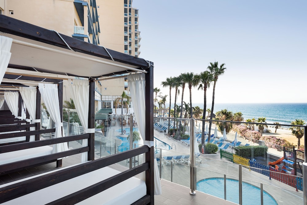 Hotel Best Benalmádena — Swimming pool in Benalmadena, Andalusia