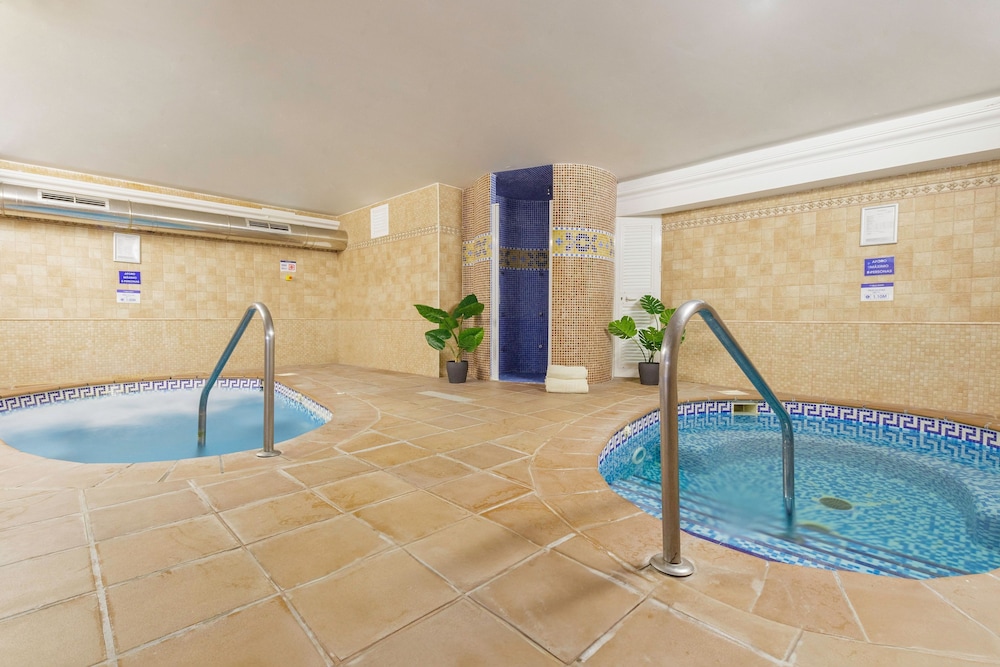 Hotel Best Benalmádena — Spa in Benalmadena, Andalusia