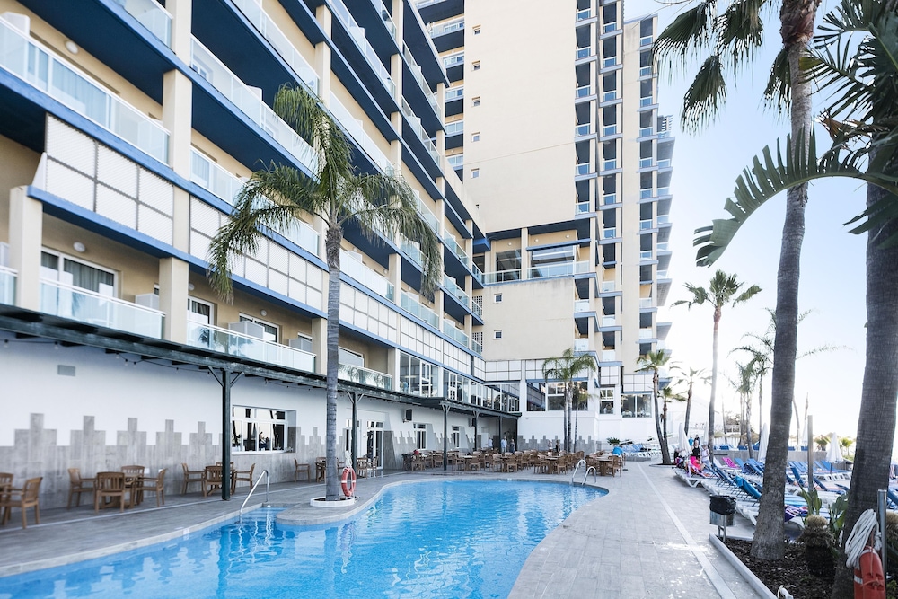 Hotel Best Benalmádena — Swimming pool in Benalmadena, Andalusia