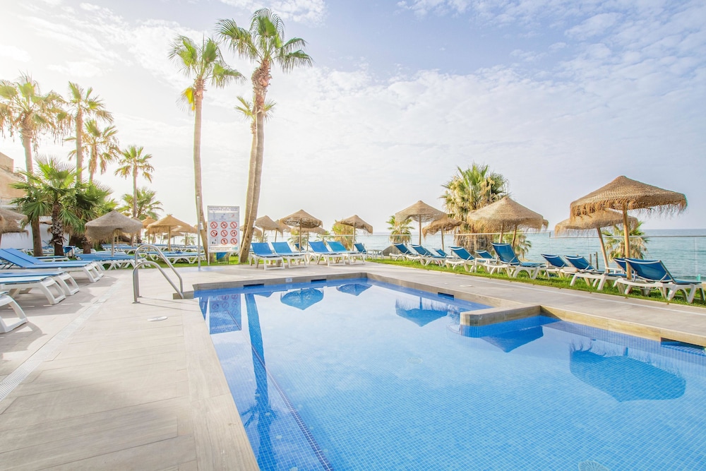 Hotel Best Benalmádena — Swimming pool in Benalmadena, Andalusia