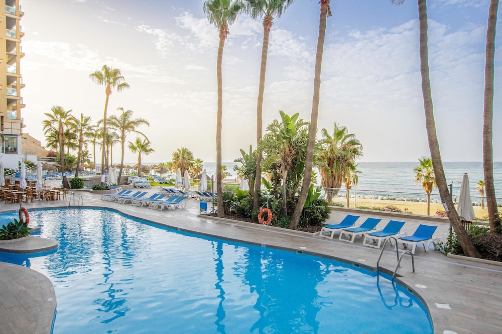Hotel Best Benalmádena — Swimming pool in Benalmadena, Andalusia