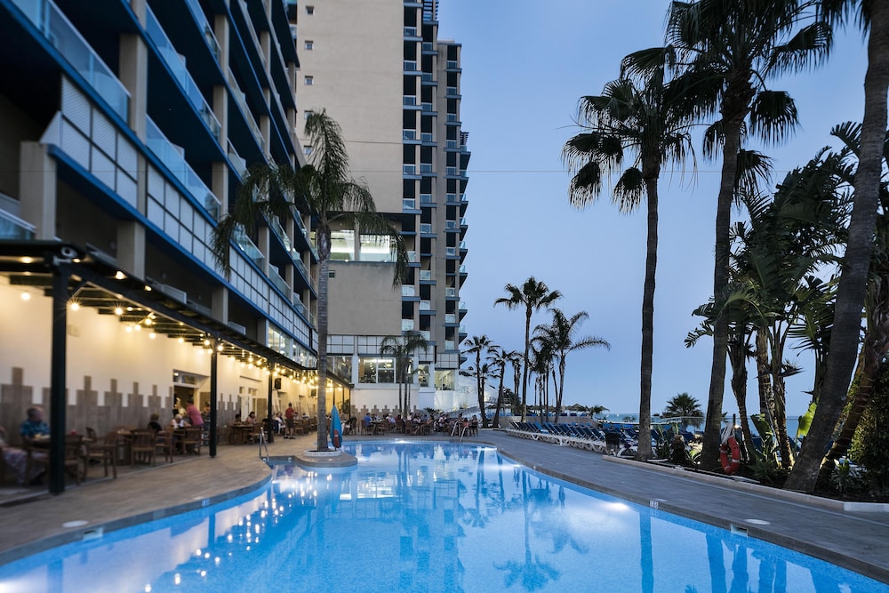 Hotel Best Benalmádena — Swimming pool in Benalmadena, Andalusia