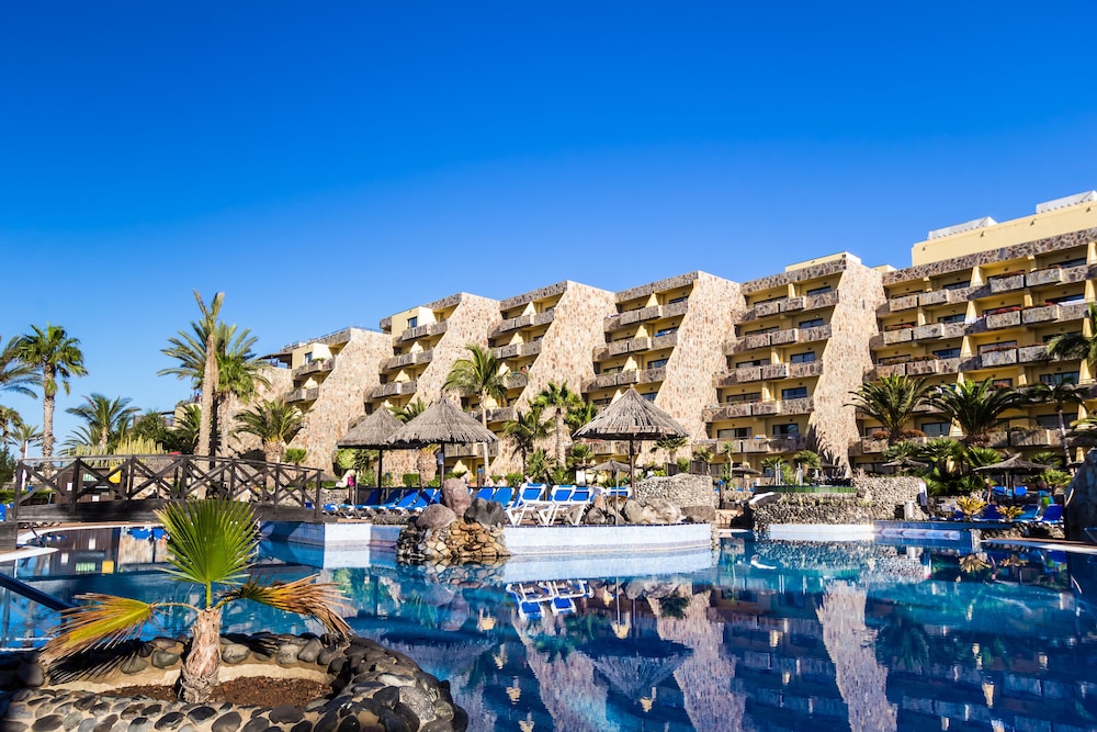 BlueBay Beach Club Aparthotel — Hotel building in Bahia Feliz, Canary Islands