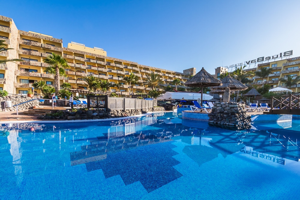 BlueBay Beach Club Aparthotel — Swimming pool in Bahia Feliz, Canary Islands