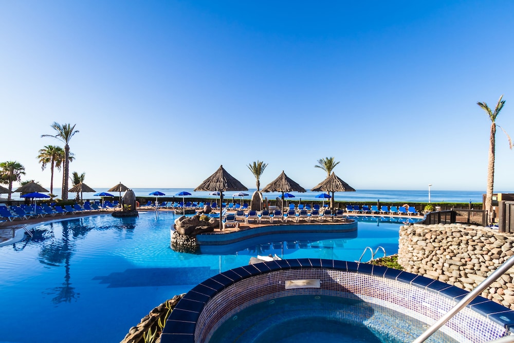 BlueBay Beach Club Aparthotel — Swimming pool in Bahia Feliz, Canary Islands