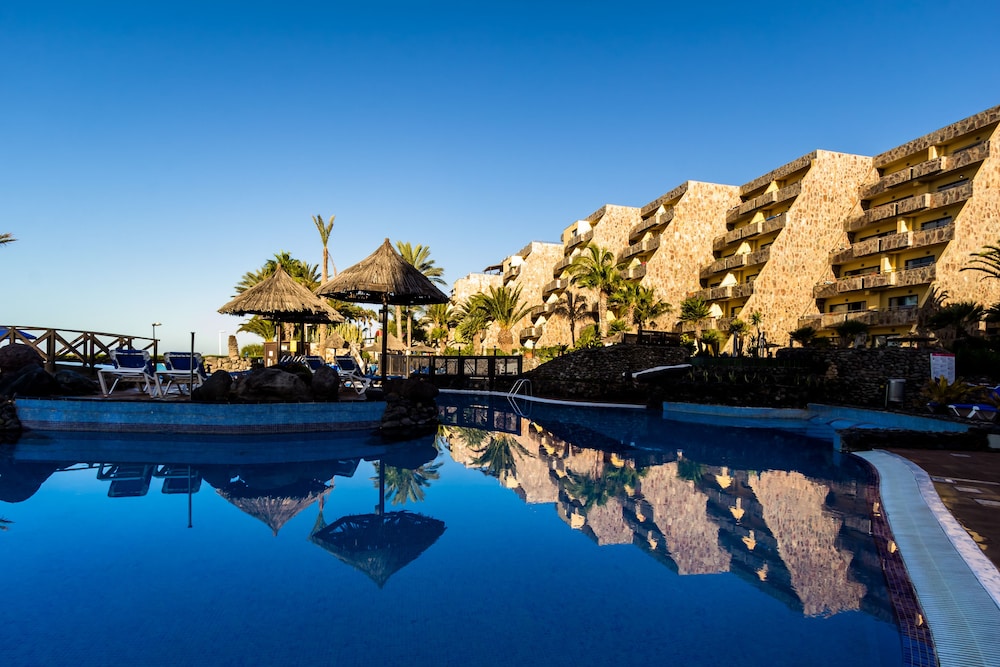 BlueBay Beach Club Aparthotel — Swimming pool in Bahia Feliz, Canary Islands