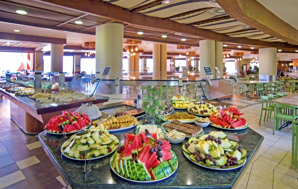 Holiday World Polynesia Affiliated by Melia — Restaurant & bars in Benalmadena, Andalusia