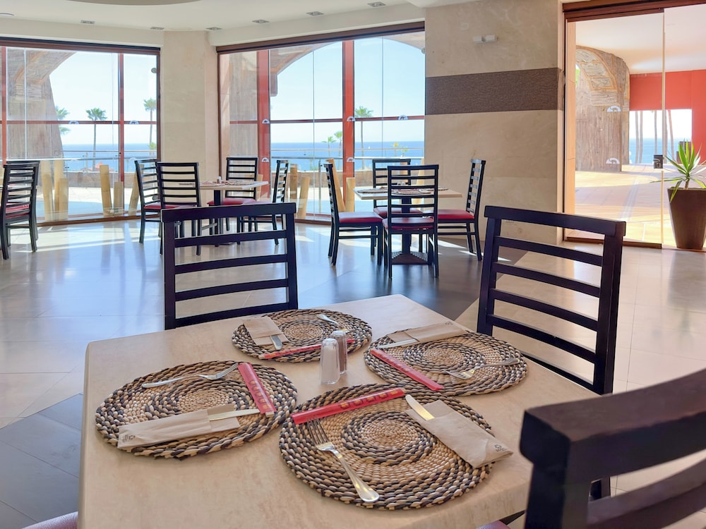Holiday World Polynesia Affiliated by Melia — Restaurant & bars in Benalmadena, Andalusia