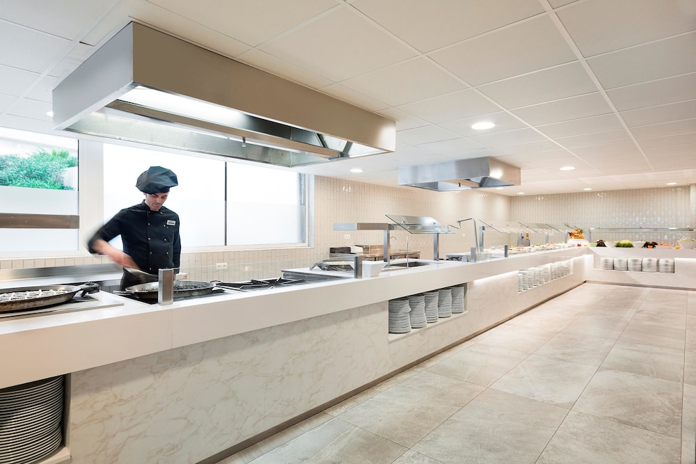 Hotel Best Cap Salou — Restaurant in Salou, Catalonia
