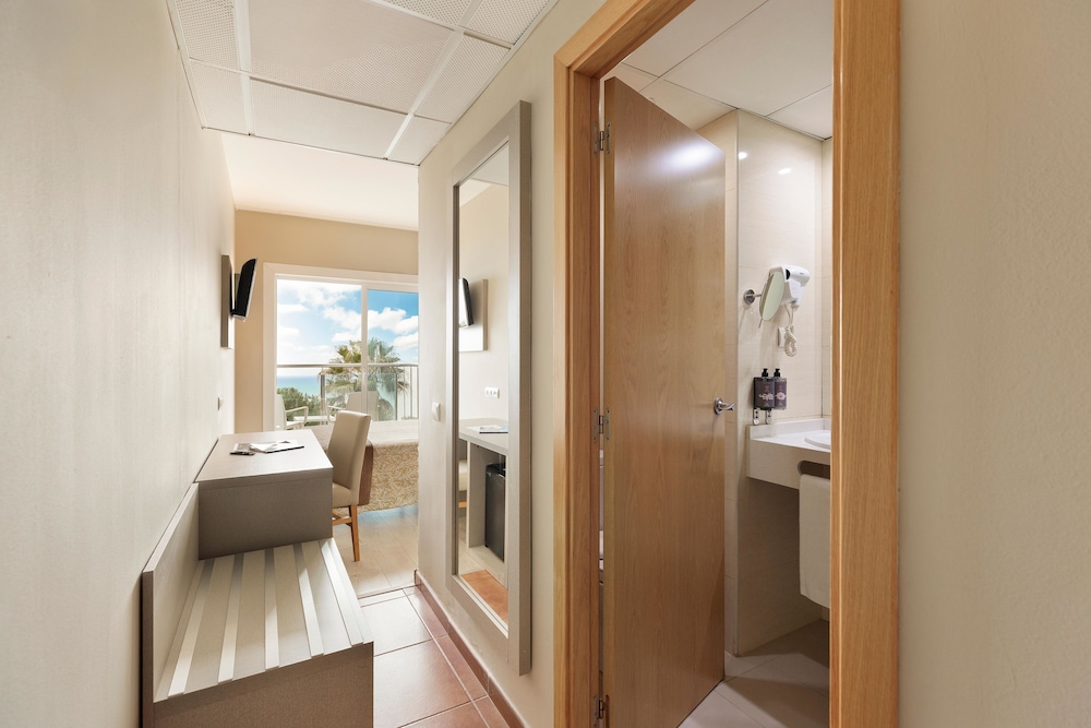 Hotel Best Cap Salou — Rooms in Salou, Catalonia