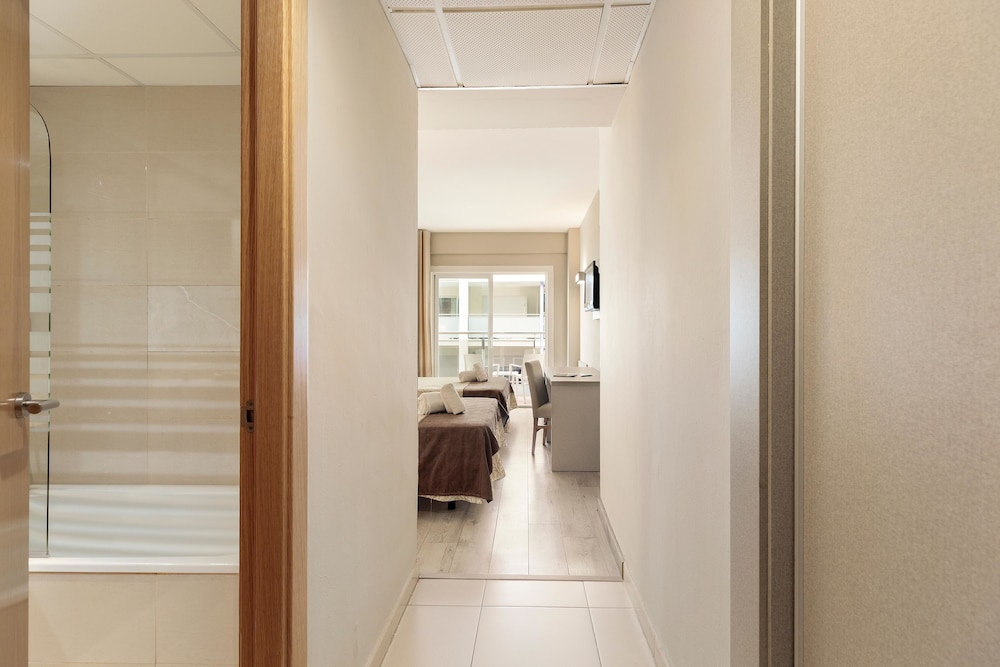 Hotel Best Cap Salou — Rooms in Salou, Catalonia