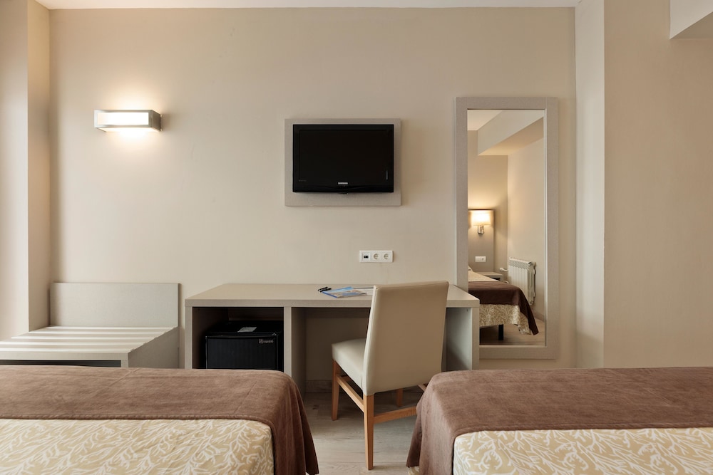 Hotel Best Cap Salou — Rooms in Salou, Catalonia