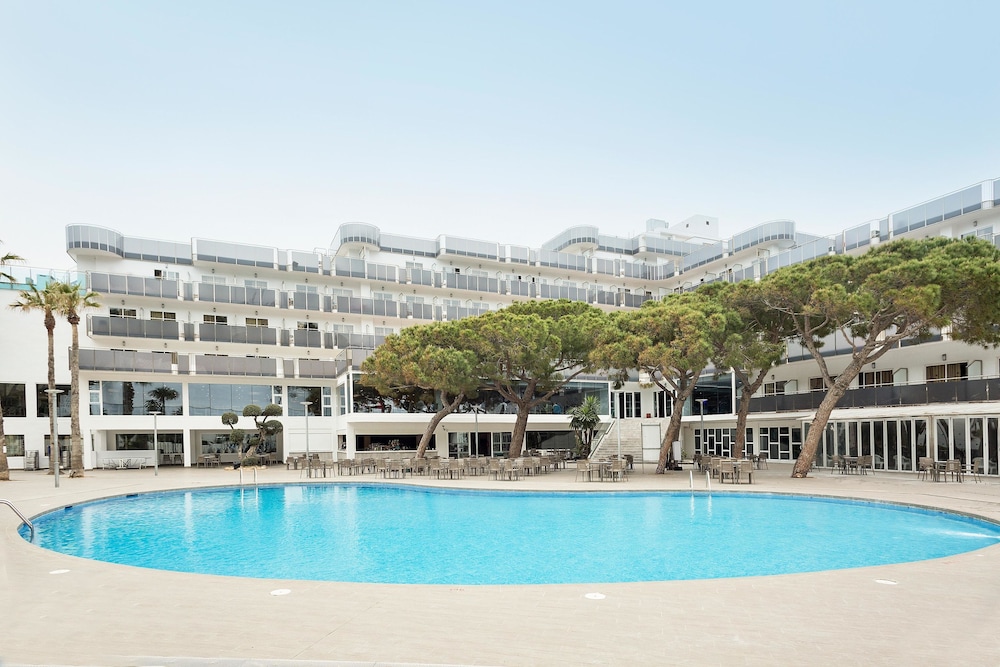 Hotel Best Cap Salou — Pool in Salou, Catalonia