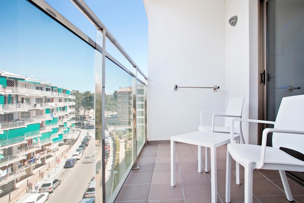 Hotel Best Los Angeles — Hotel rooms in Salou, Catalonia