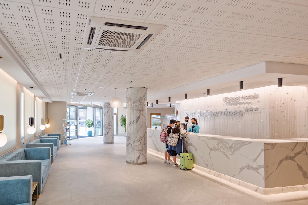 Hotel Best Mediterraneo — Hotel building in Salou, Catalonia
