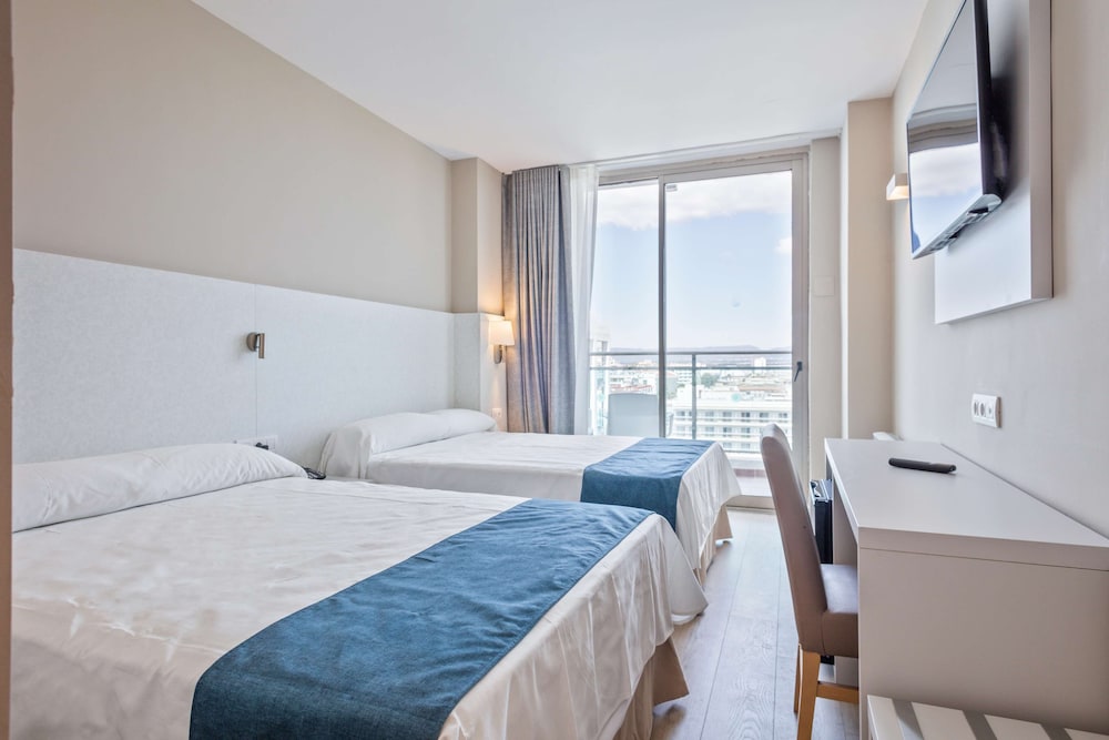 Hotel Best Mediterraneo — Hotel rooms in Salou, Catalonia