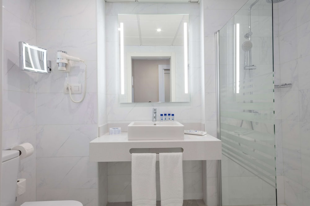 Hotel Best Mediterraneo — Hotel rooms in Salou, Catalonia