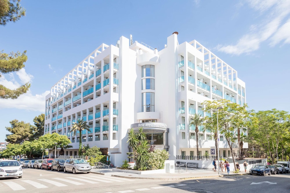 Hotel Best Mediterraneo — Hotel building in Salou, Catalonia