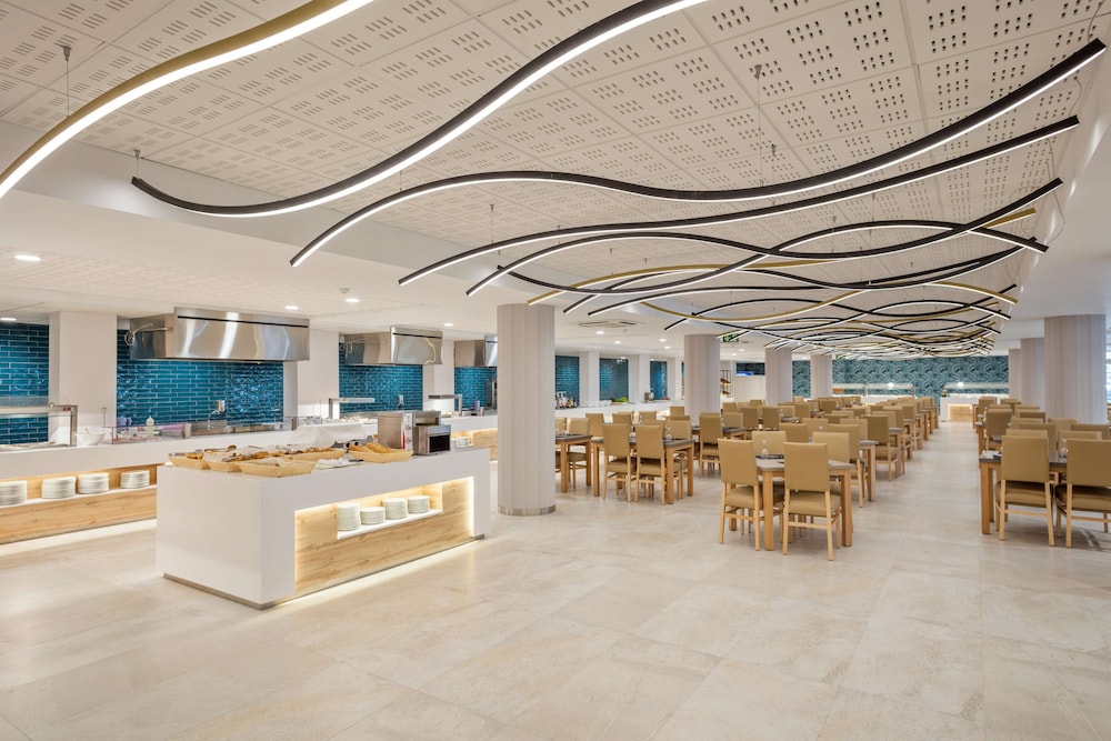 Hotel Best Mediterraneo — Restaurant & bars in Salou, Catalonia