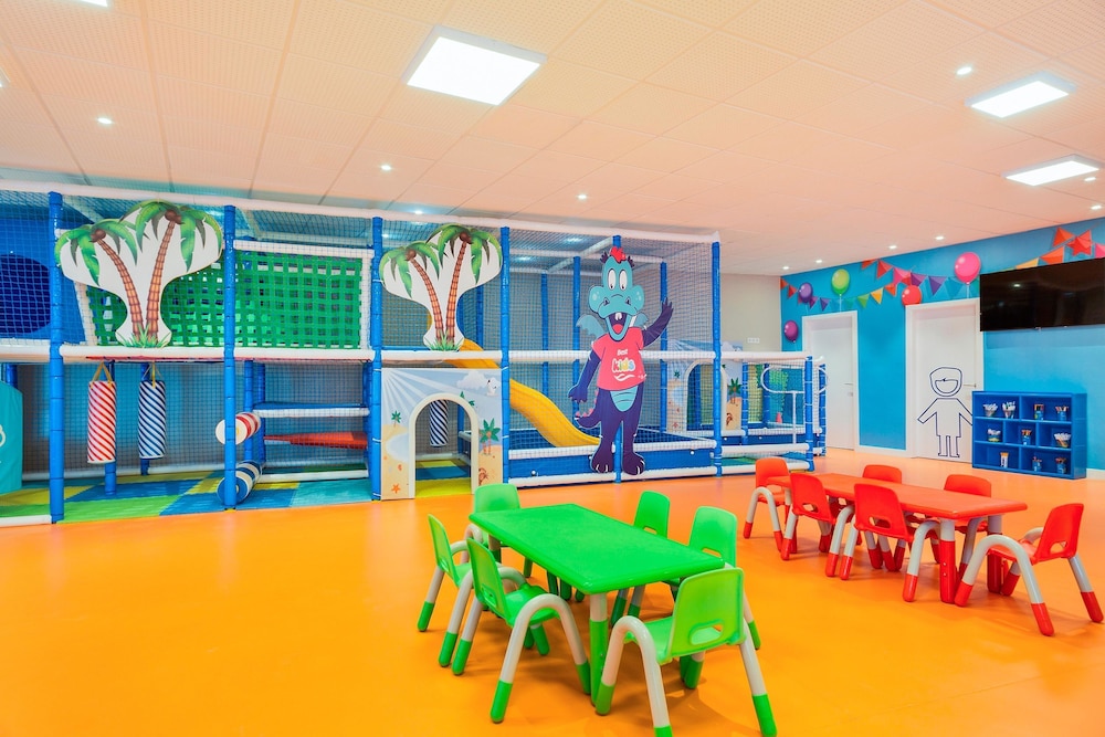 Hotel Best Negresco — Attractions for children in Salou, Catalonia