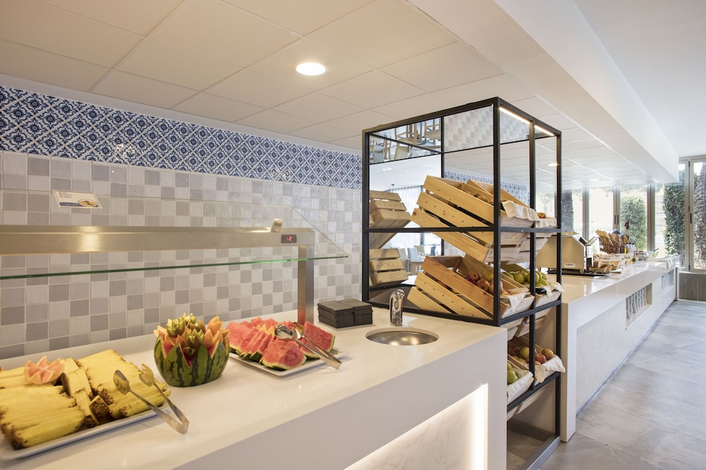 Hotel Best Negresco — Restaurant & bars in Salou, Catalonia