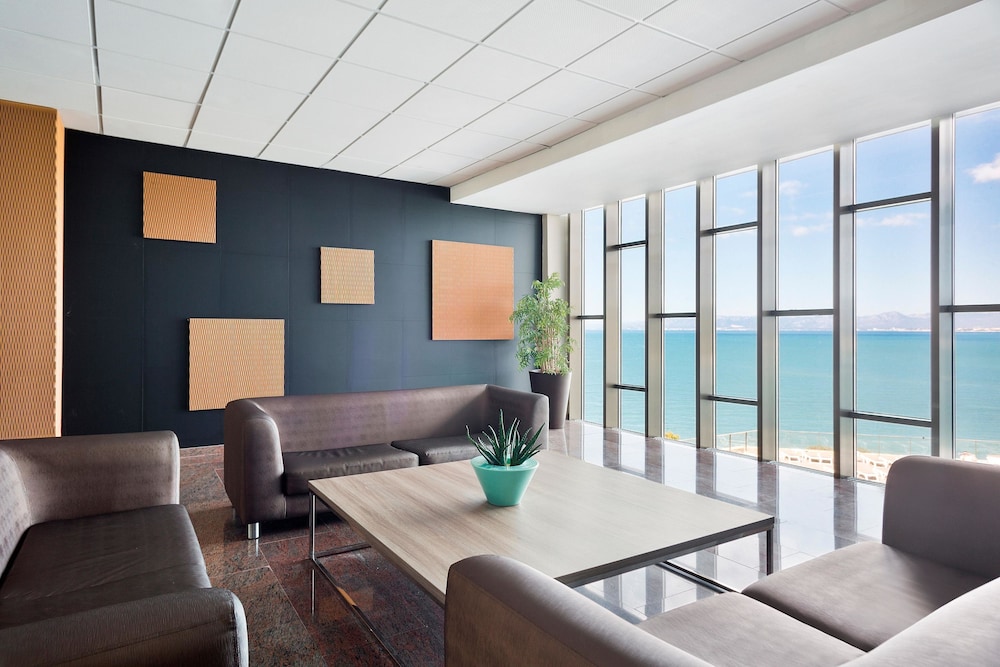 Hotel Best Negresco — Hotel building in Salou, Catalonia