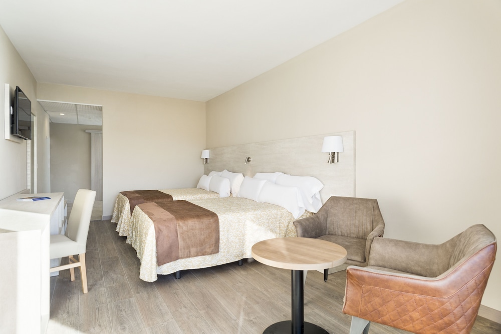 Hotel Best Negresco — Hotel rooms in Salou, Catalonia