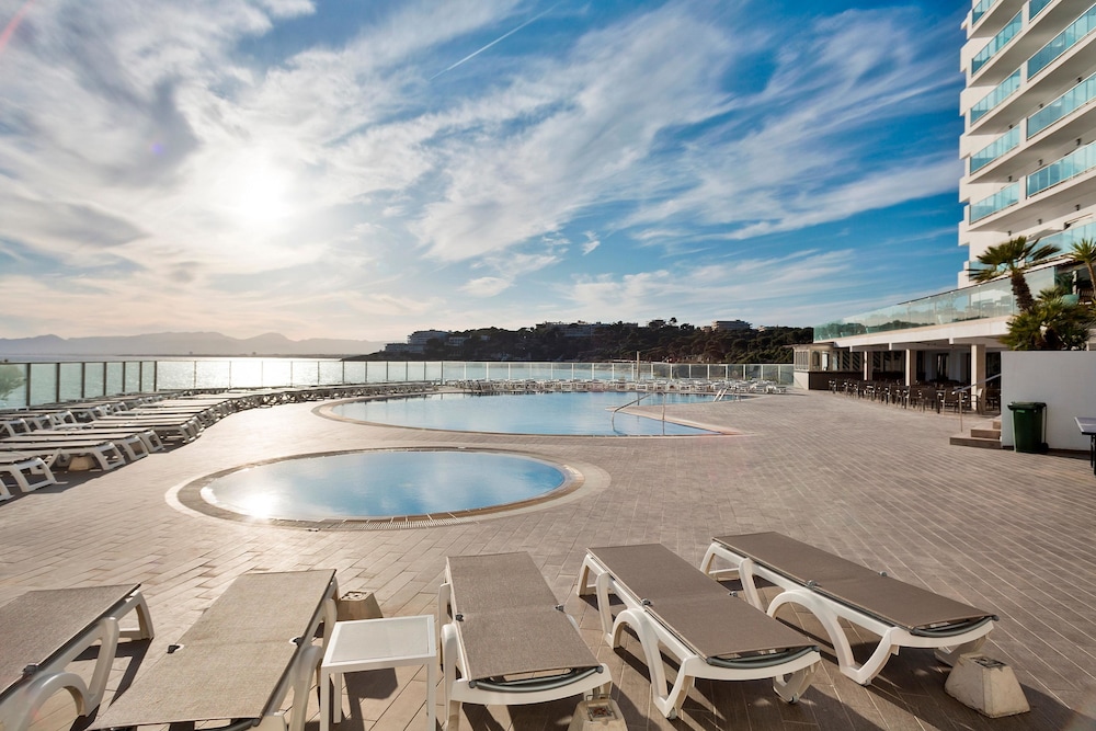 Hotel Best Negresco — Swimming pool in Salou, Catalonia