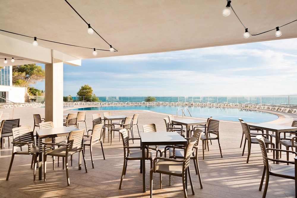 Hotel Best Negresco — Restaurant & bars in Salou, Catalonia