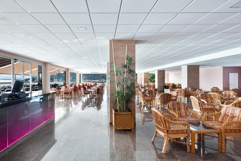 Hotel Best Negresco — Restaurant & bars in Salou, Catalonia