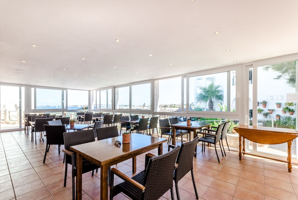 Apartamentos Blancala — Restaurant & bars in Cala Blanca, Balearic Islands