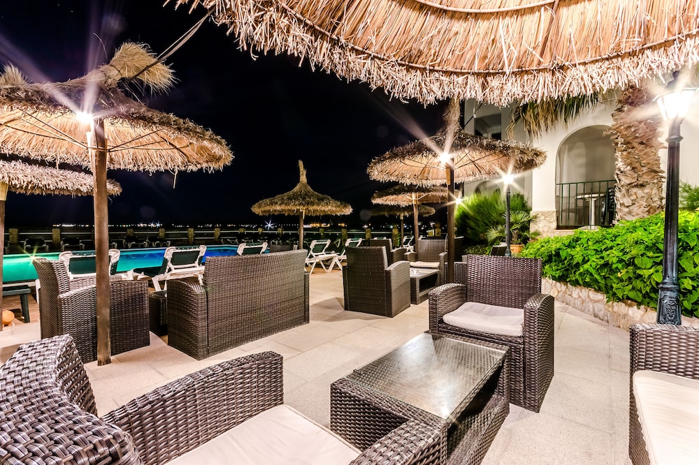Apartamentos Blancala — Restaurant & bars in Cala Blanca, Balearic Islands
