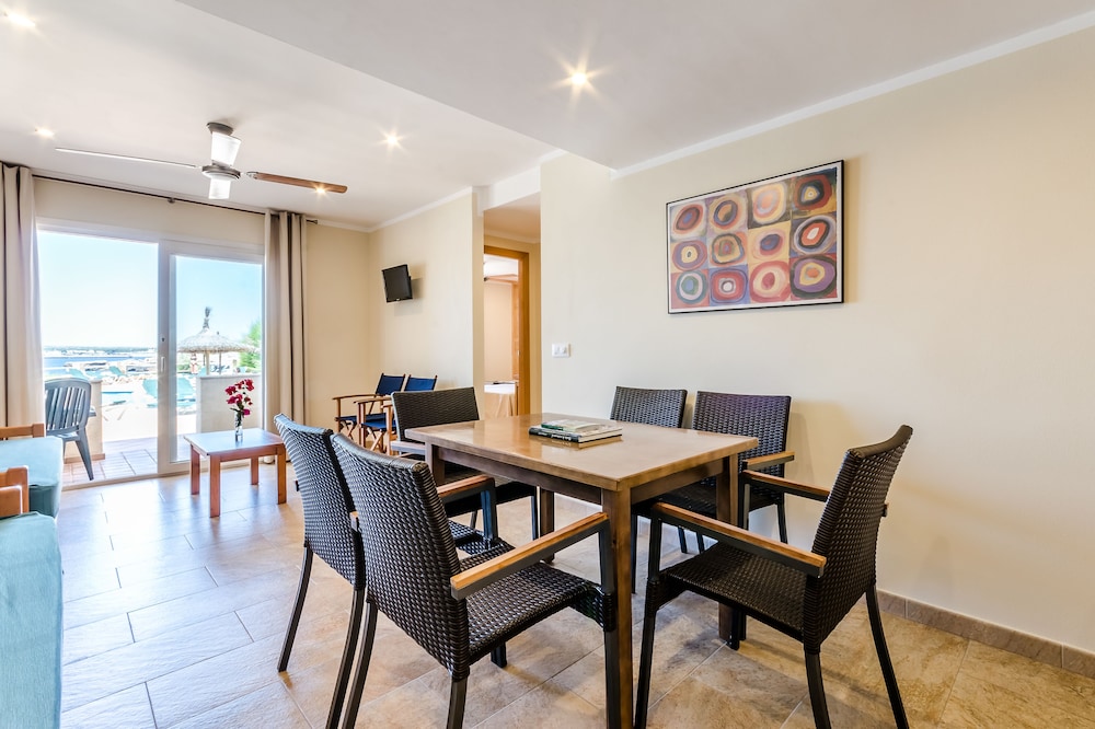 Apartamentos Blancala — Hotel rooms in Cala Blanca, Balearic Islands