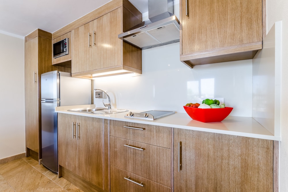 Apartamentos Blancala — Hotel rooms in Cala Blanca, Balearic Islands