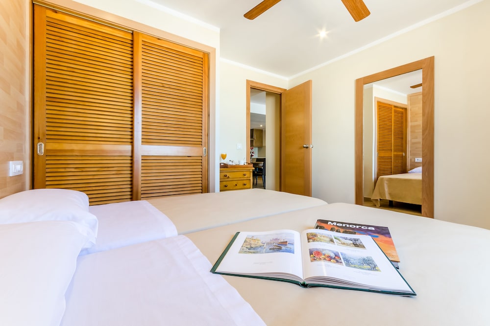 Apartamentos Blancala — Hotel rooms in Cala Blanca, Balearic Islands