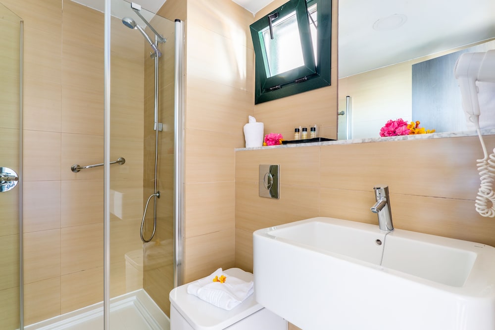 Hotel BlueBay Lanzarote - All inclusive — Hotel rooms in Costa Teguise, Canary Islands